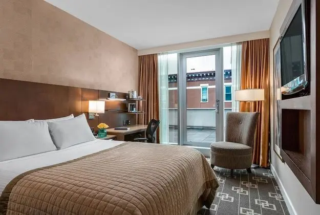 Premium Oda, 1 Büyük (Queen) Boy Yatak, Sigara İçilmez (Low Floor)