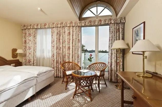 Comfort Tek Büyük Yataklı Oda