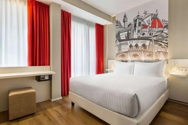 Standard Oda, 1 Büyük (Queen) Boy Yatak ve Çekyat, Sigara İçilmez