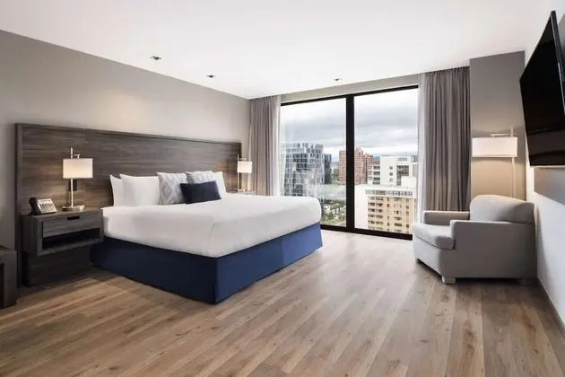 1 King Bed, One Bedroom