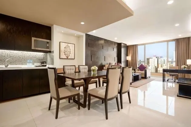 Club Süit, 1 En Büyük (King) Boy Yatak, Sigara İçilebilir (2 Bedrooms)