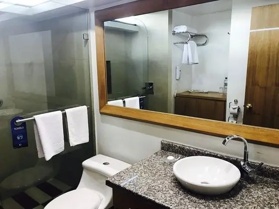 Oda, 2 Çift Kişilik Yatak, Sigara İçilmez