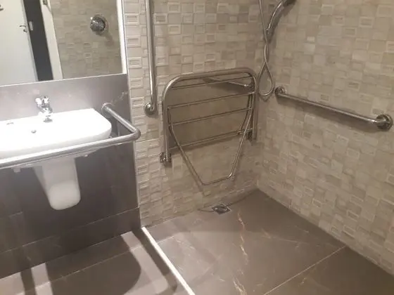 Suíte Superior 1 Cama Solteiro Adaptado