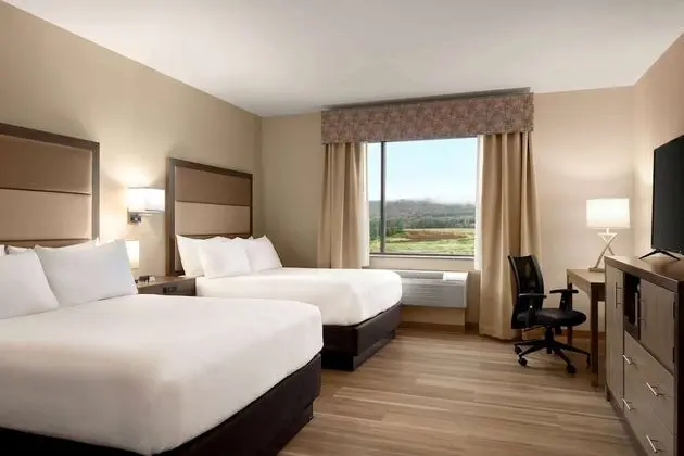 Oda, 2 Büyük (Queen) Boy Yatak, Sigara İçilmez (Pet Friendly)