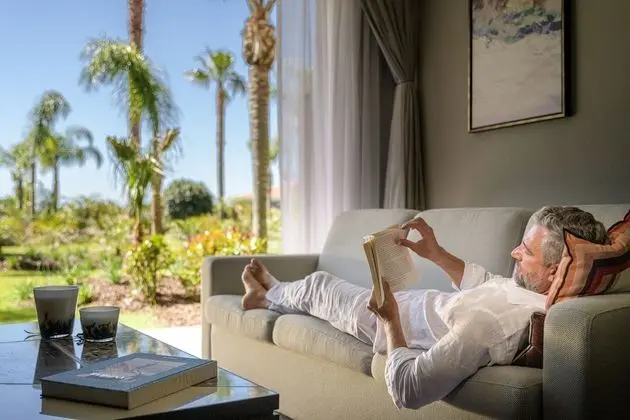 Accessible One Bedroom Sunset Suite