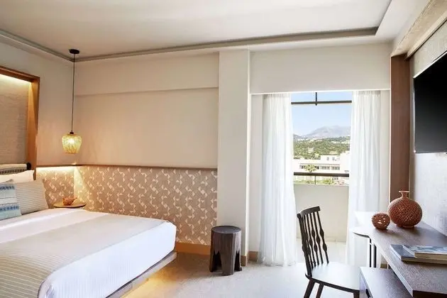 Deluxe Family Suite