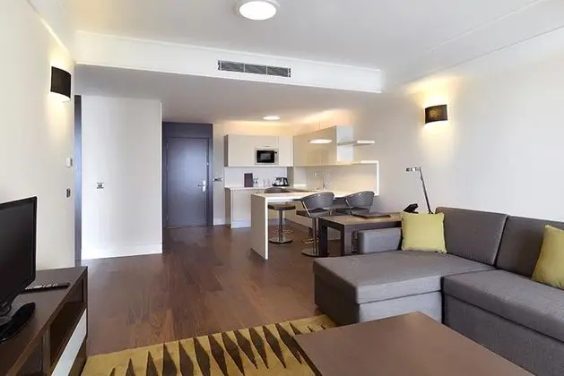 Residence, Şehir Manzaralı