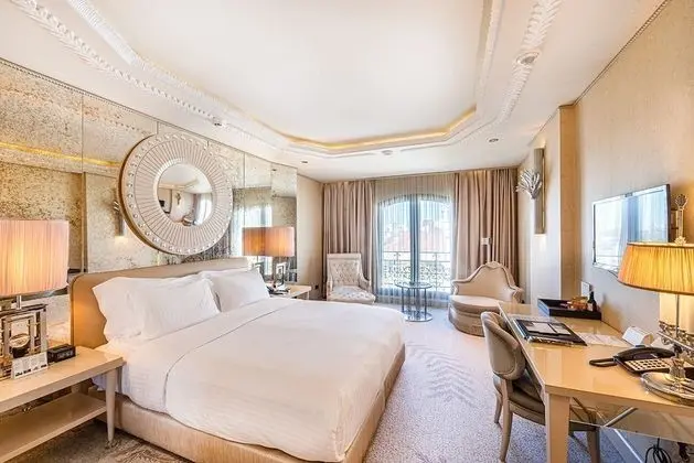 Deluxe Oda, 1 En Büyük (King) Boy Yatak, Şehir Manzaralı