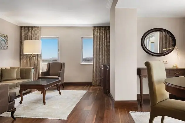 Executive King Terrace Suite