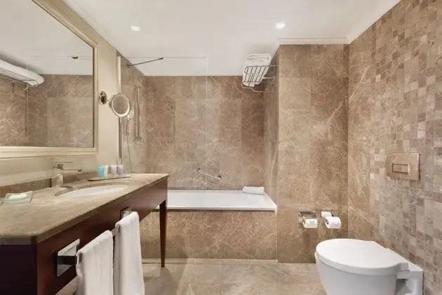 Executive King Terrace Suite
