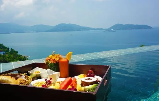 Pool Suite Ocean View