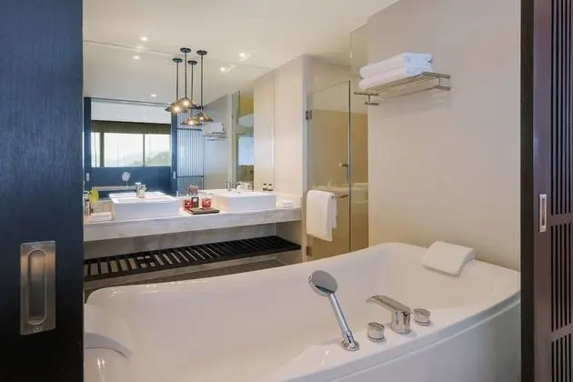 Premium Pool Suite, Ocean View