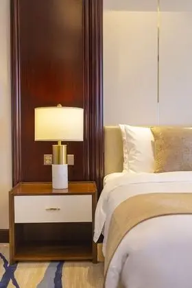 Deluxe Oda, 1 En Büyük (King) Boy Yatak, Göl Manzaralı