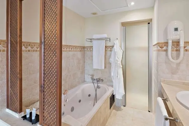 Süit, 1 Yatak Odası, Sıcak Su Havuzu (Full Kitchen)