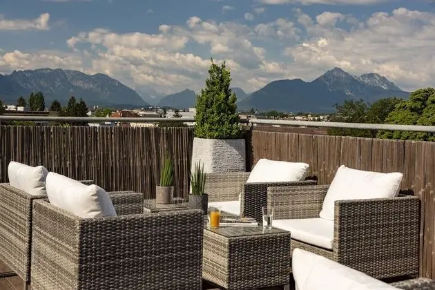 Club Oda (Club Lounge Access)
