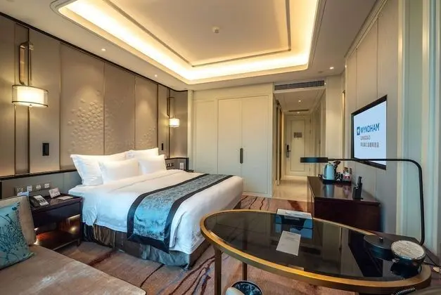 Deluxe Oda, 1 En Büyük (King) Boy Yatak, Şehir Manzaralı