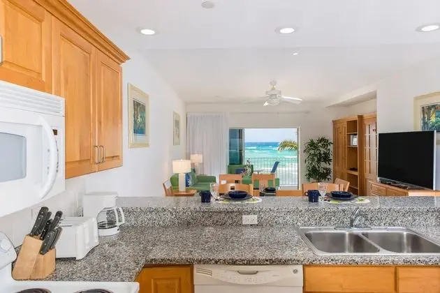 Beachfront 2 Bedroom Condo