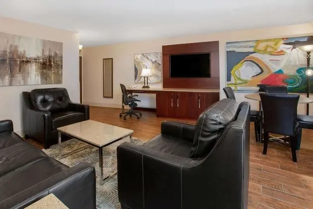 Deluxe Süit, 1 En Büyük (King) Boy Yatak, Sigara İçilmez (One-Bedroom Suite)