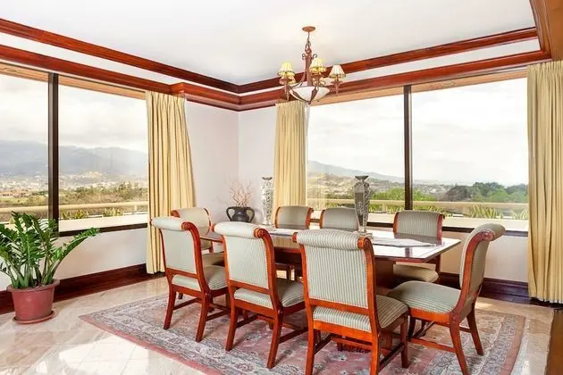 Presidential Süit, 2 Yatak Odası (2 King Beds)