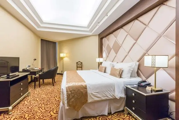 Oda, 1 En Büyük (King) Boy Yatak, Sigara İçilebilir (Suite Room)