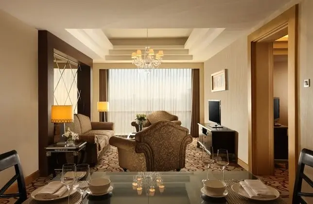 Oda, 1 En Büyük (King) Boy Yatak, Sigara İçilebilir (Suite Room)