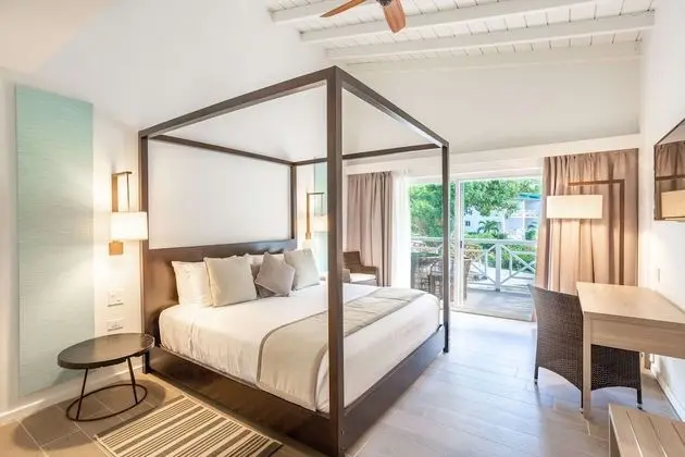 Junior Süit, 1 En Büyük (King) Boy Yatak, Sigara İçilmez, Denize Sıfır