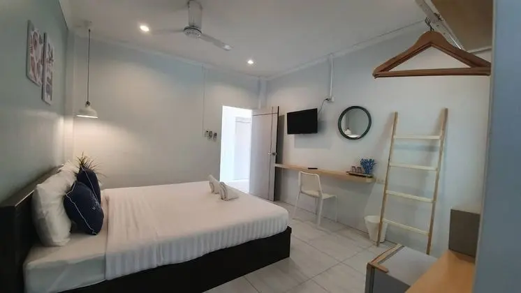 Standard Double Room - Road View