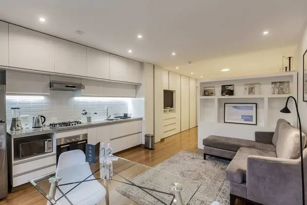 Çatı Katı (Loft), 1 Büyük (Queen) Boy Yatak, Teras (apt. #201)