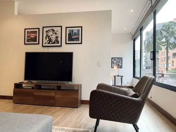 Çatı Katı (Loft), 1 Büyük (Queen) Boy Yatak ve Çekyat (Apt. #206)