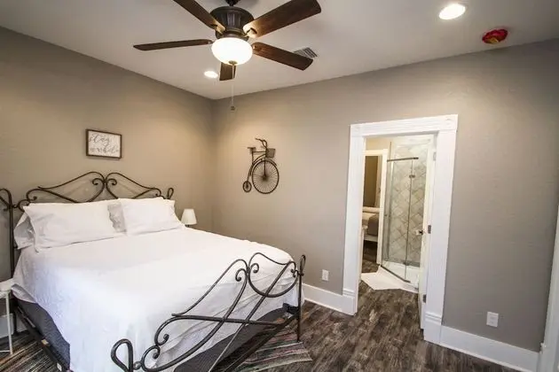 Ev (2 Bedrooms)