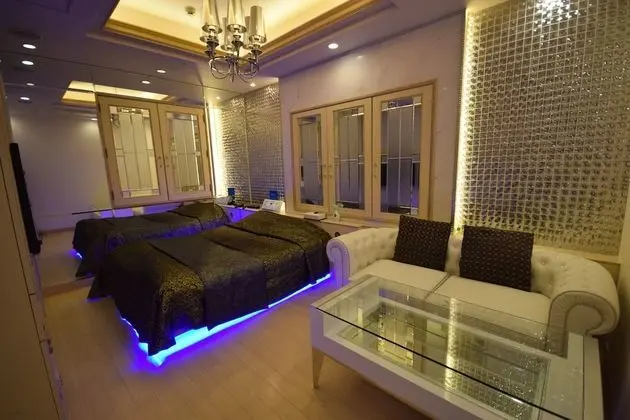 Çatı Katı Süiti (Penthouse) (OutdoorBath Checkin10PM Checkout10AM)