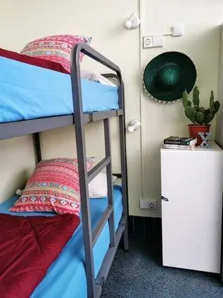 Ortak Ranzalı Oda, Karma Ranzalı Oda (One bed in 6 people bedroom)