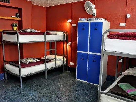 Ortak Ranzalı Oda, Karma Ranzalı Oda (One bed in 8 people bedroom)