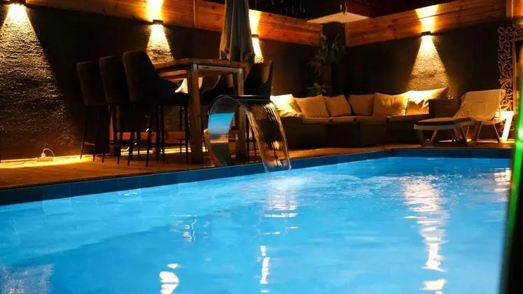 Bungalow, Avlu Manzaralı, 1. Kat