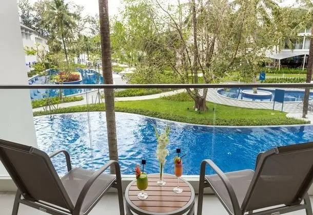 Deluxe Oda, Havuz Manzaralı (Beach Wing)