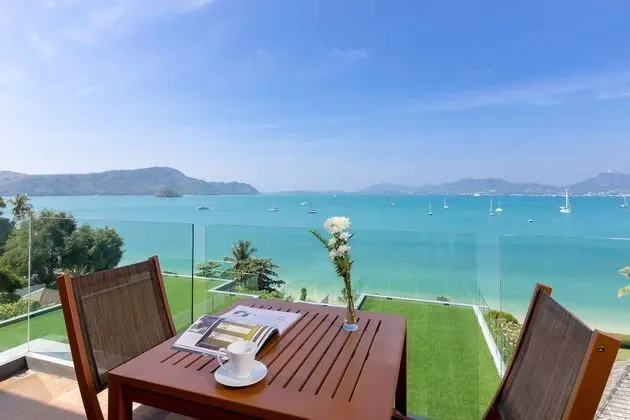 Two Bedroom Suite with Sea View
