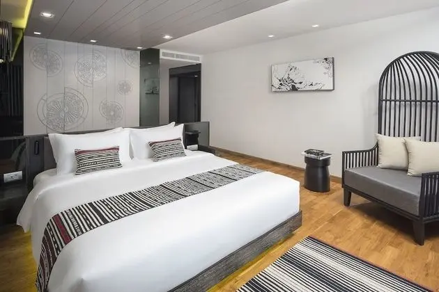 Pool Suite