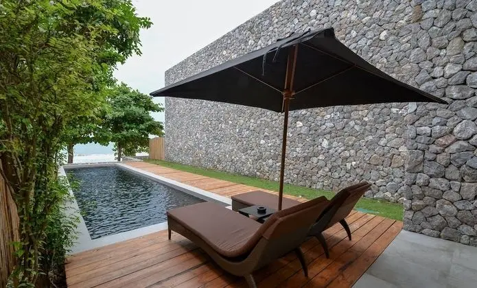 Luxury Oceanfront Pool Villa