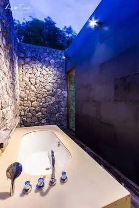 Luxury Oceanfront Pool Villa