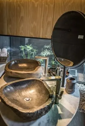 XFloat Cabin