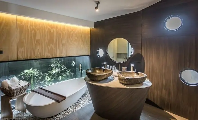 XFloat Luxe Cabin with private kayak