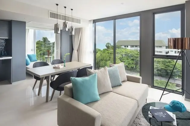 One Bedroom Corner Suite