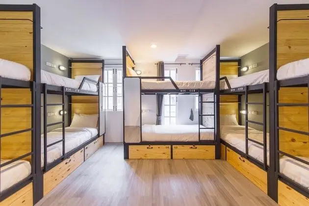 10-Bed Mixed Dormitory