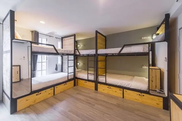 10-Bed Mixed Dormitory