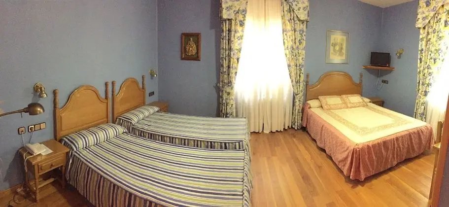 Üç Kişilik Oda