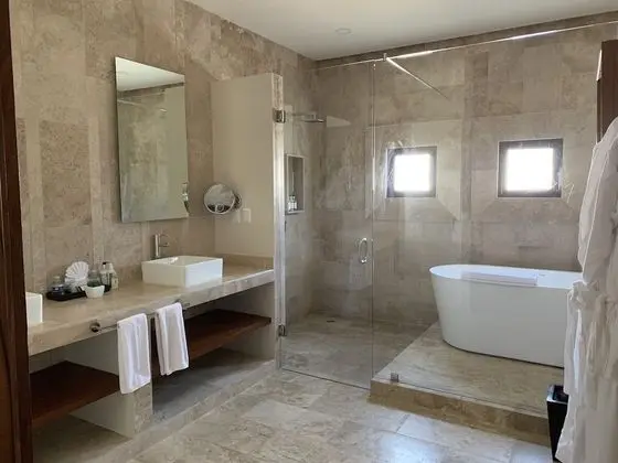 Deluxe Tek Büyük veya İki Ayrı Yataklı Oda, 1 Yatak Odası, Balkon, Bahçe Manzaralı