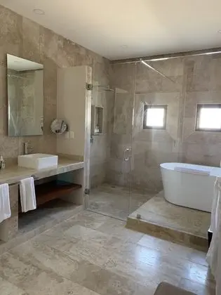 Deluxe Tek Büyük veya İki Ayrı Yataklı Oda, 1 Yatak Odası, Balkon, Bahçe Manzaralı