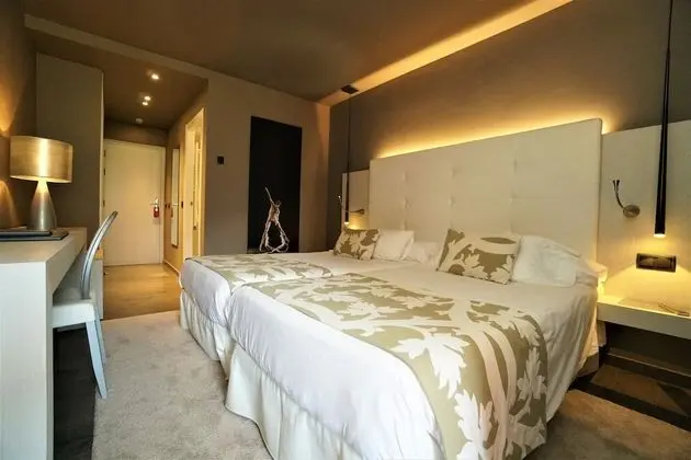 Design Büyük Yataklı Tek Kişilik Oda