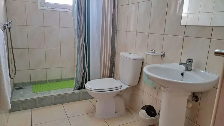 Ortak Ranzalı Oda, Karma Ranzalı Oda