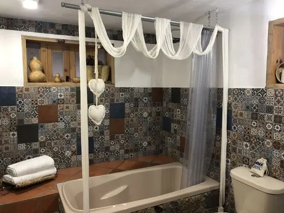 Design Oda, 1 En Büyük (King) Boy Yatak, Küvet